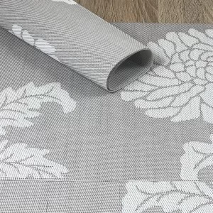 Taupe woven vinyl Fleximats placemats in focus
