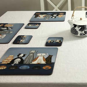 Hungry Cats placemats on table